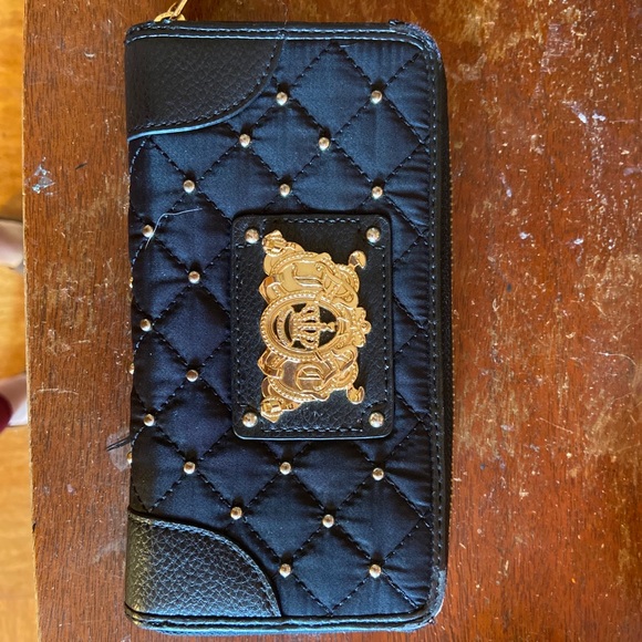 Juicy Couture - Picture 1 of 5